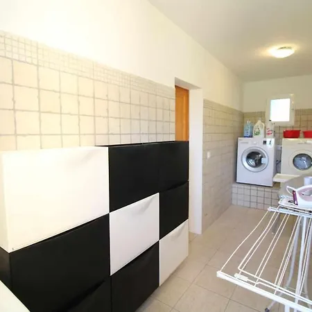 Holiday home Gato Den Vives Casa 4 Con Piscina