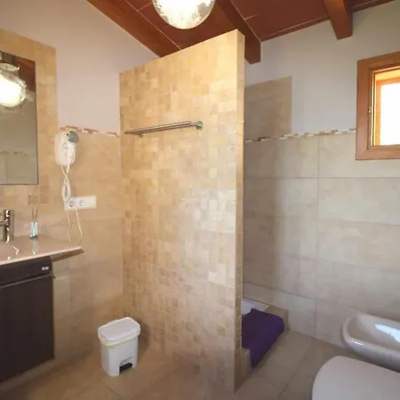 Holiday home Gato Den Vives Casa 4 Con Piscina